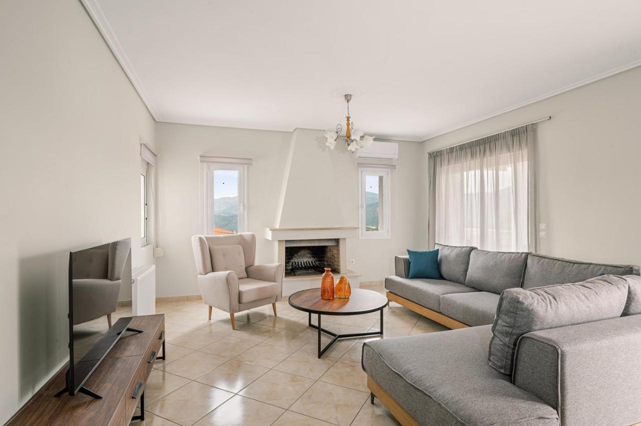 Vasilopoulos Residences - Eliana & Melanthia *